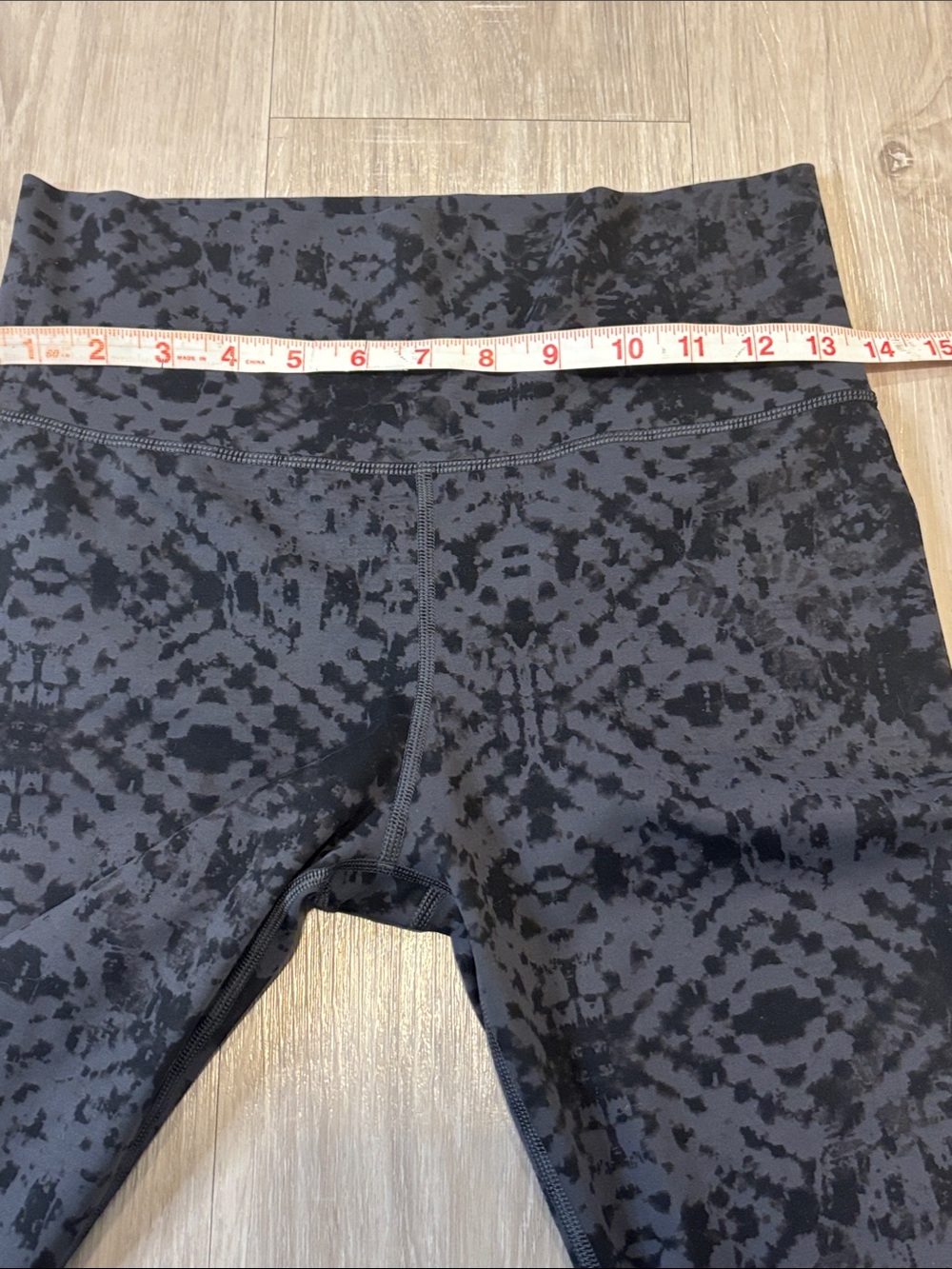 Vuori Studio Printed Legging, Charcoal Shibori - Picture 12 of 16